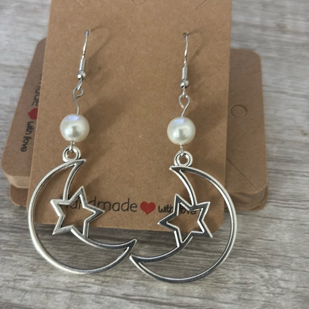 Moon dainty earrings